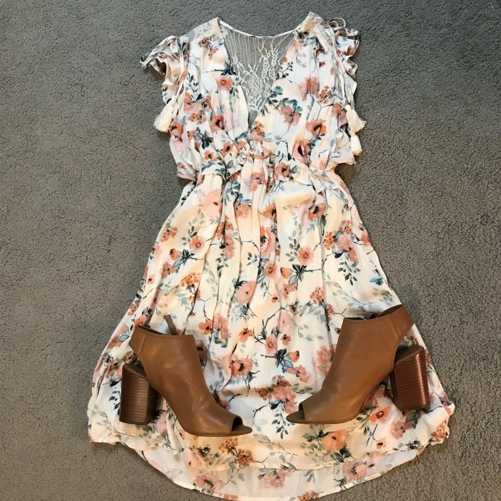 Floral sleeveless dress
